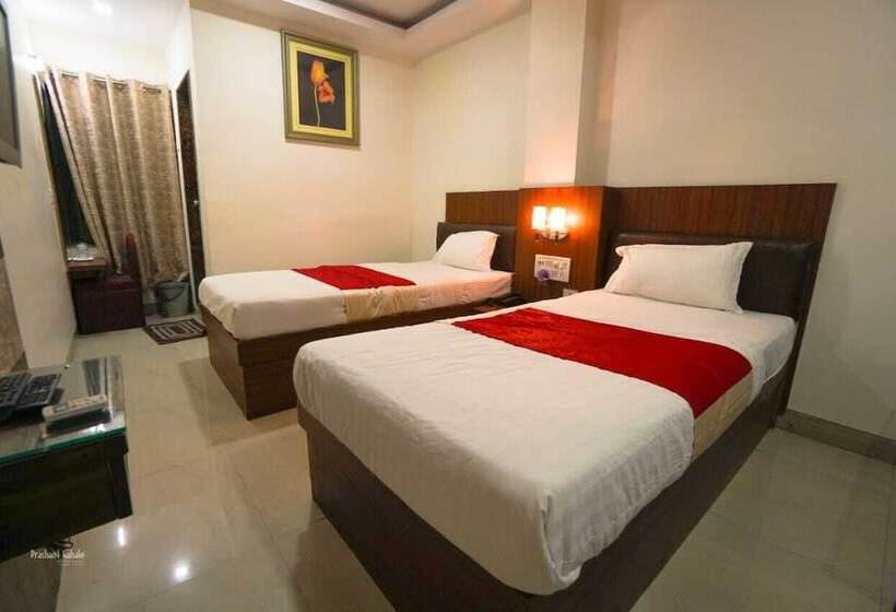 בית מלון כפרי Ranjeet   Akola