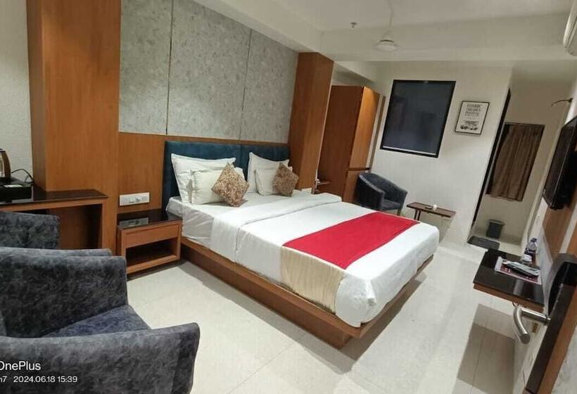 בית מלון כפרי Ranjeet   Akola