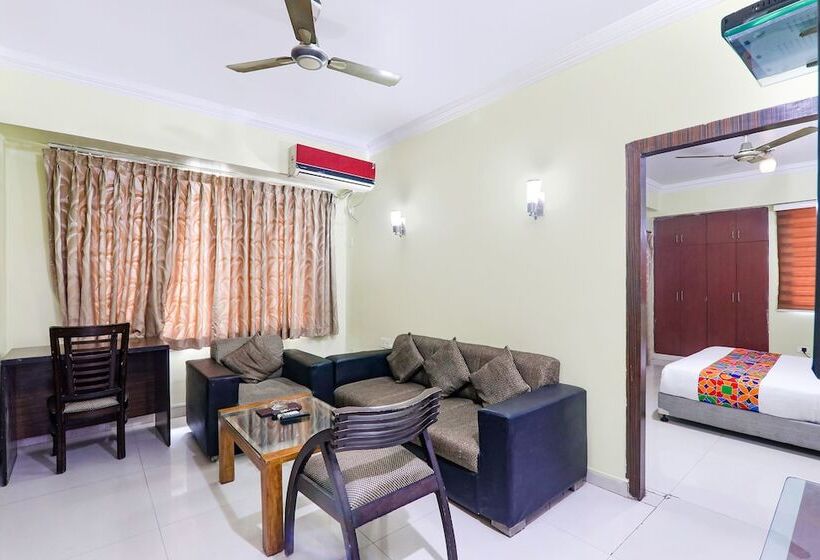 Fabhotel Royal Ville