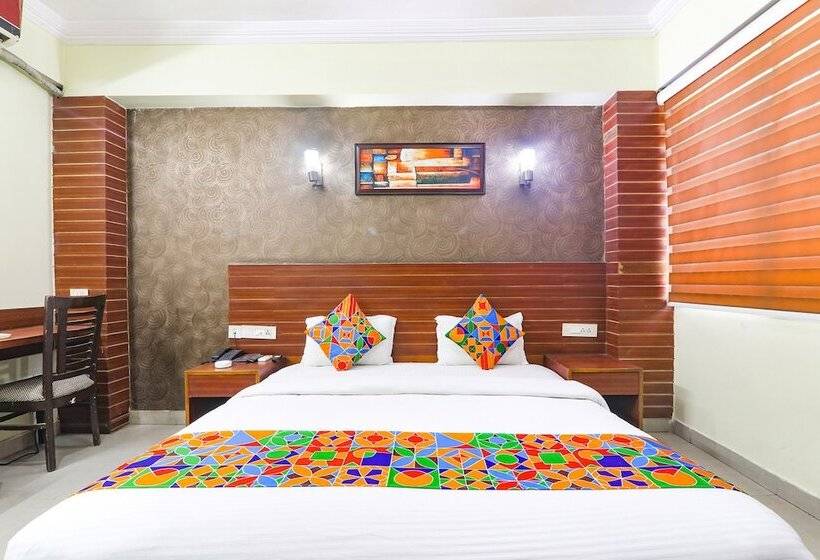 Fabhotel Royal Ville