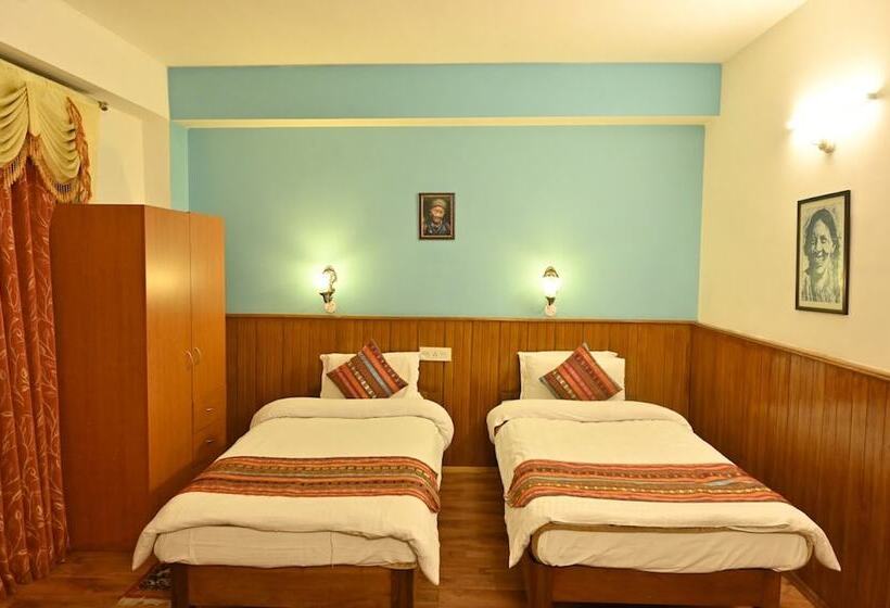 فندق Pachu Residency, Pelling