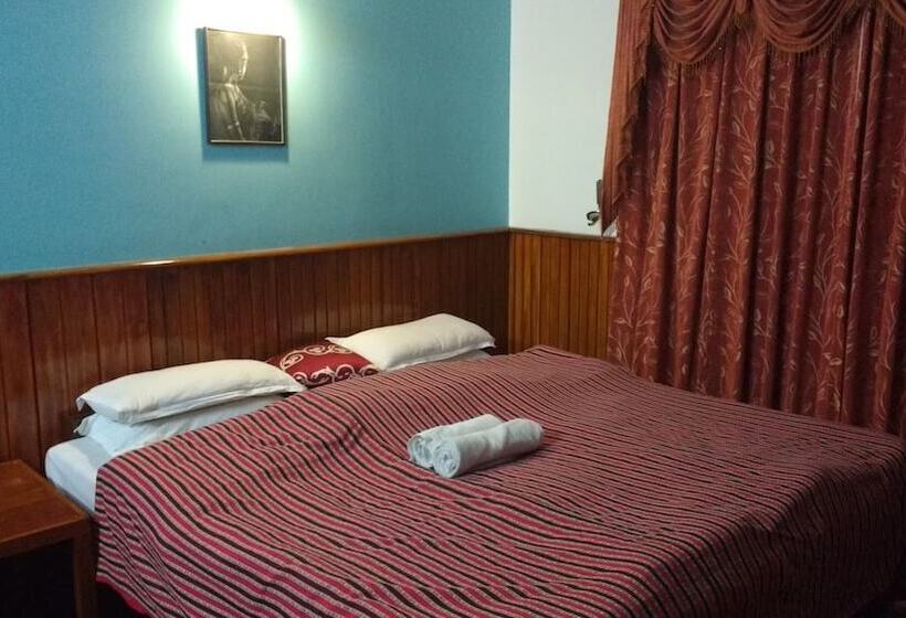 בית מלון כפרי Pachu Residency, Pelling