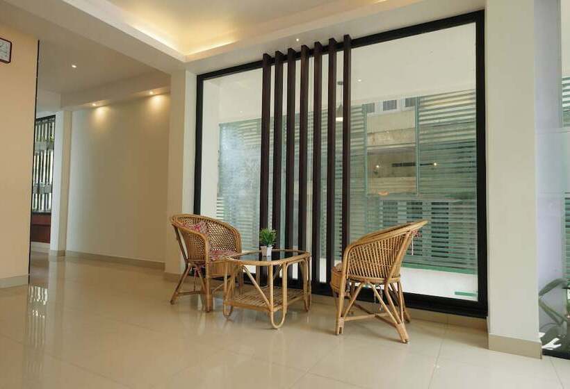 호텔 Thekkady Gavi Suites