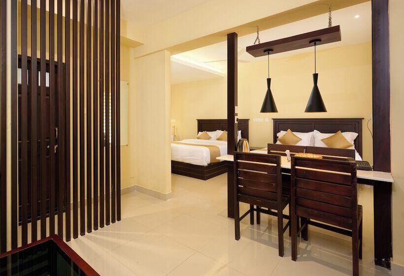 호텔 Thekkady Gavi Suites