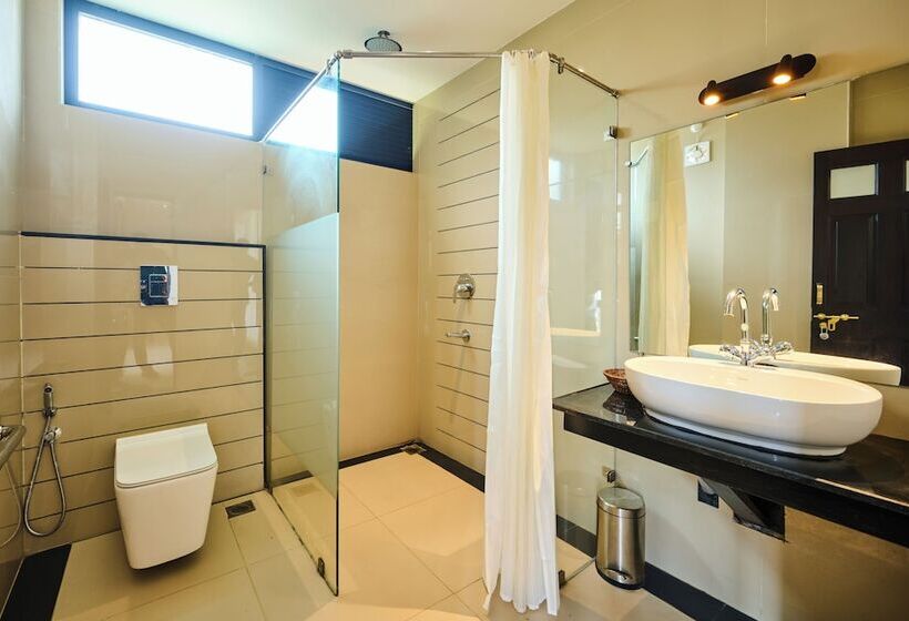 호텔 Thekkady Gavi Suites