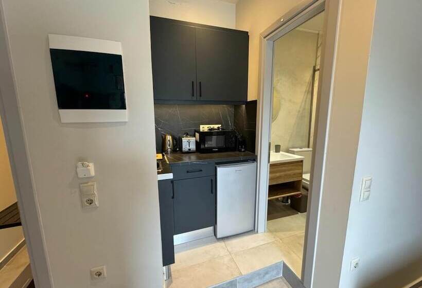 Ilios Properties Next To Gouvia Beach