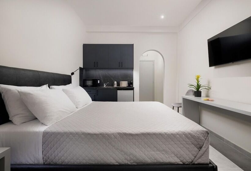 Ilios Properties Next To Gouvia Beach