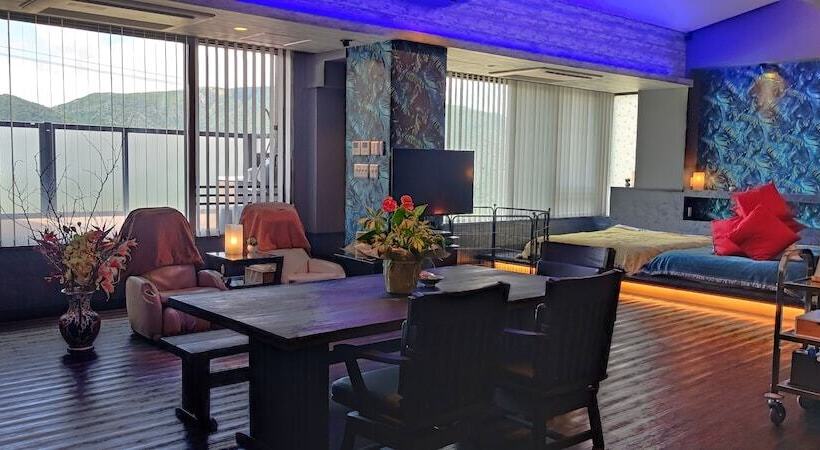 אתר נופש Hakonegora Guamdog Honten