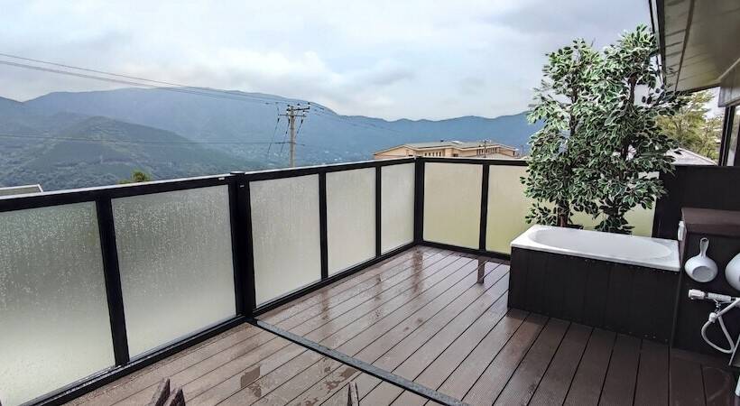 אתר נופש Hakonegora Guamdog Honten