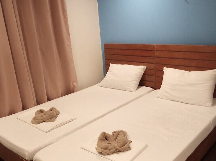 Amos Pili Tree Inn Powered By Cocotel