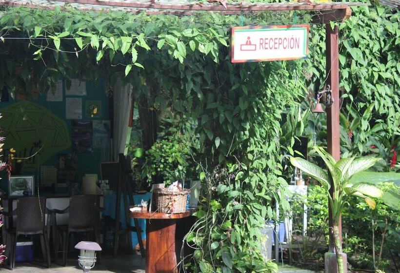 مبيت وإفطار Faith Glamping Dome Costa Rica