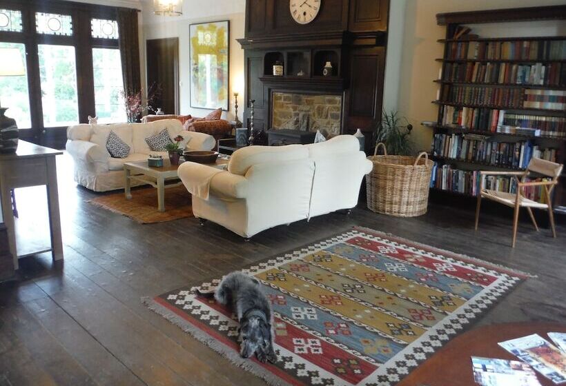 Bed and Breakfast Costislost Organic Retreat