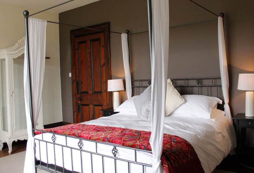 Bed and Breakfast Costislost Organic Retreat