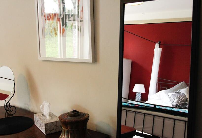 Bed and Breakfast Costislost Organic Retreat