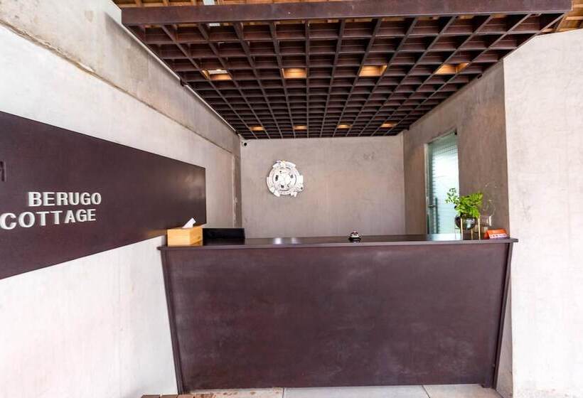 בית מלון כפרי Berugo Cottage