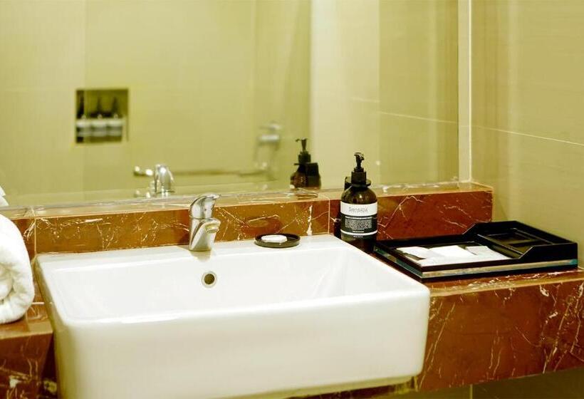 ホテル Portola Grand Arabia