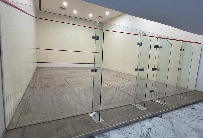 בית מלון כפרי Nambiar Club Bellezea