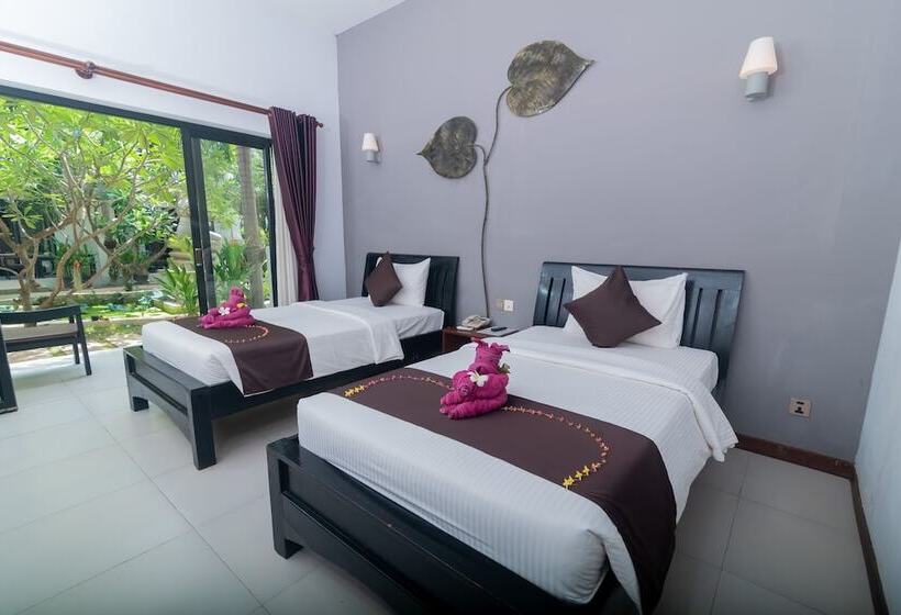 호텔 New Riverside