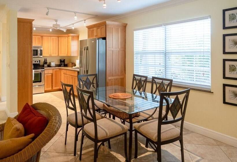 فندق Siesta Key Inn