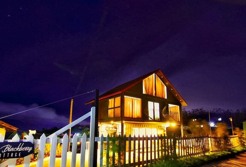 호텔 The Blackberry Cottage