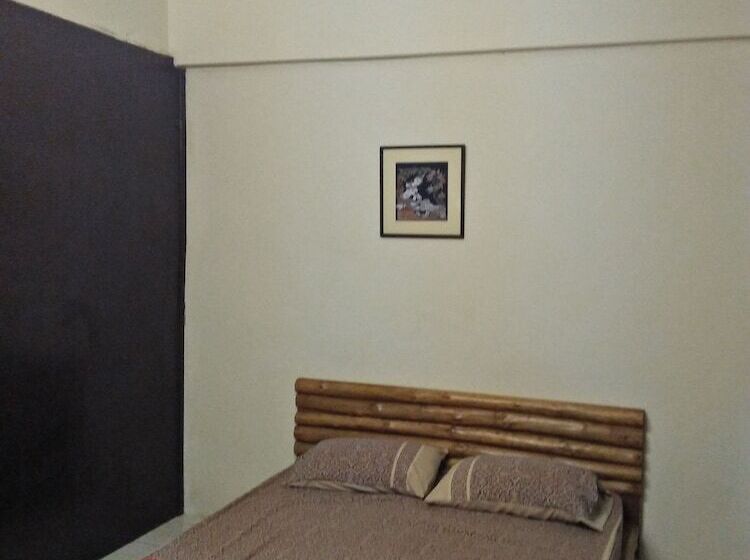 ペンション Lanta House   Adults Only