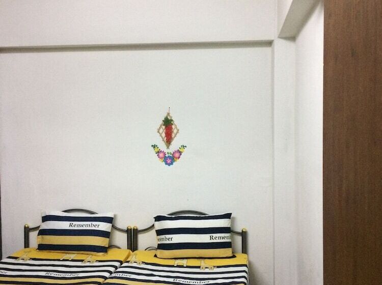 ペンション Lanta House   Adults Only