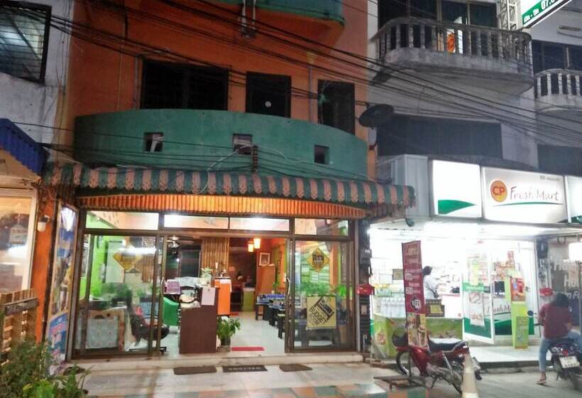 ペンション Lanta House   Adults Only