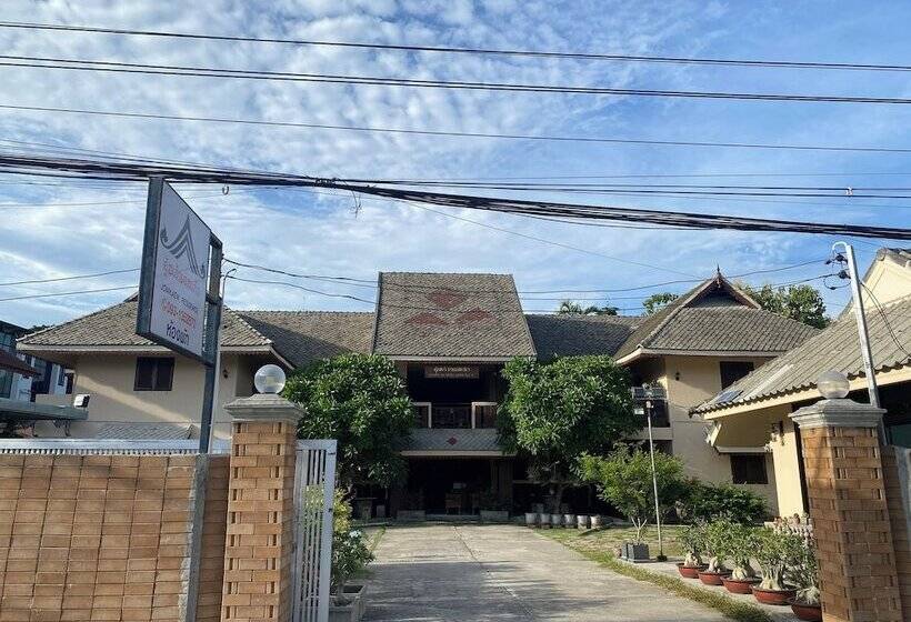 レジデンス Kumjawjomkaew