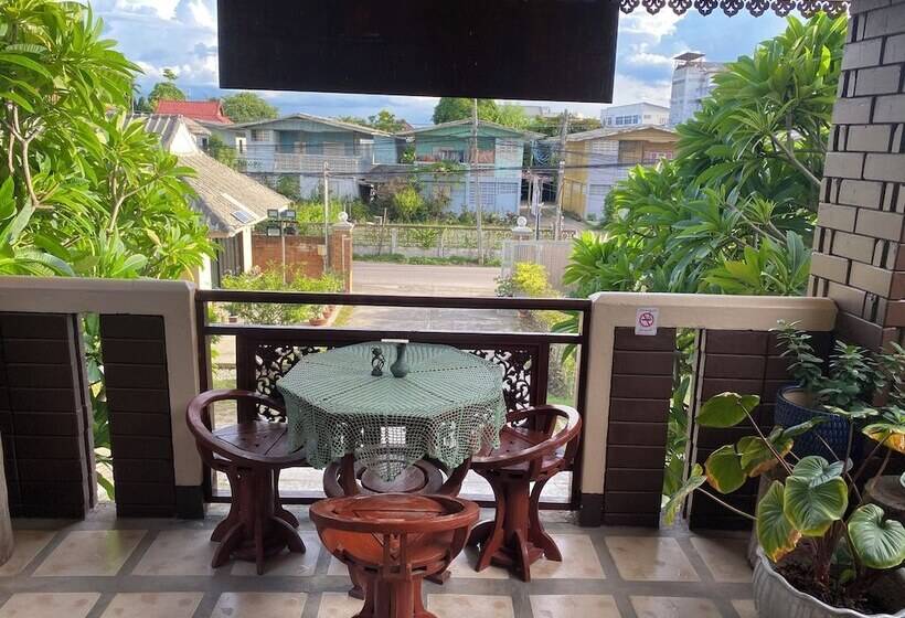 レジデンス Kumjawjomkaew