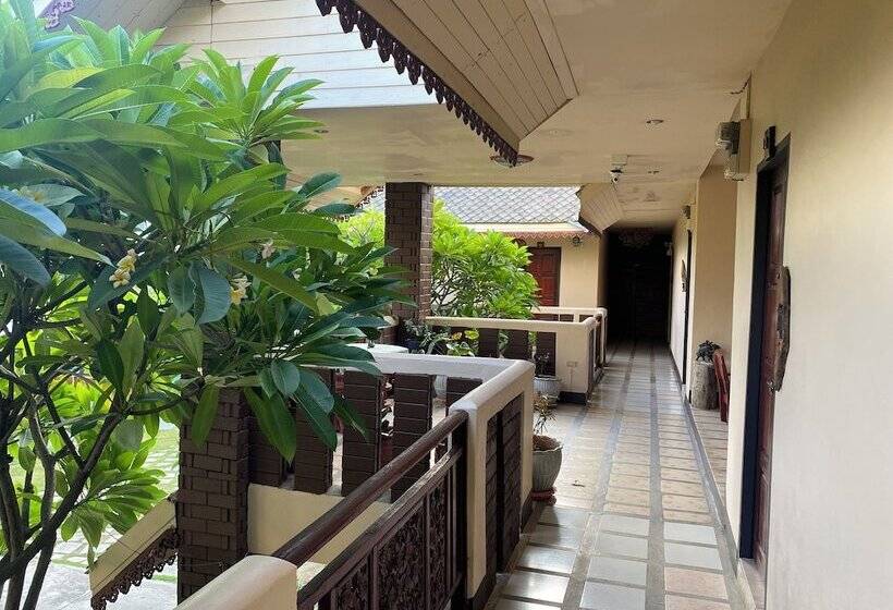 レジデンス Kumjawjomkaew