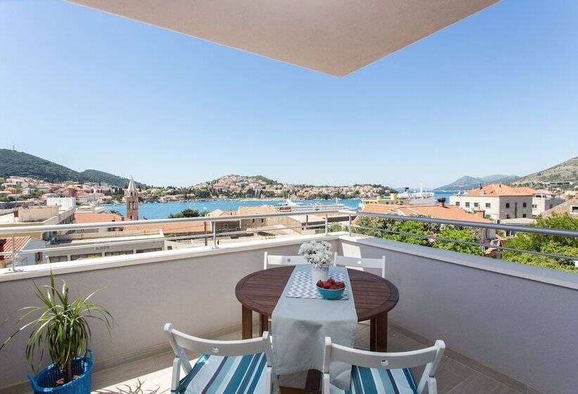 Apartments Villa Karmen