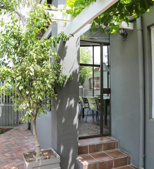 مبيت وإفطار 5 Konings Guesthouse