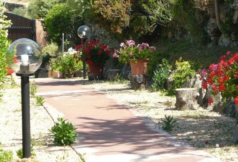 تختخواب و صبحانه Li Muntigeddi