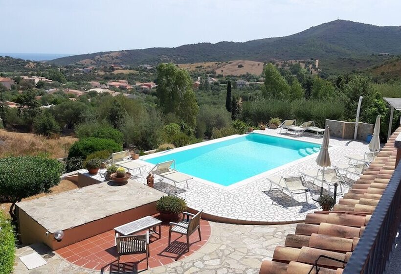 تختخواب و صبحانه Li Muntigeddi