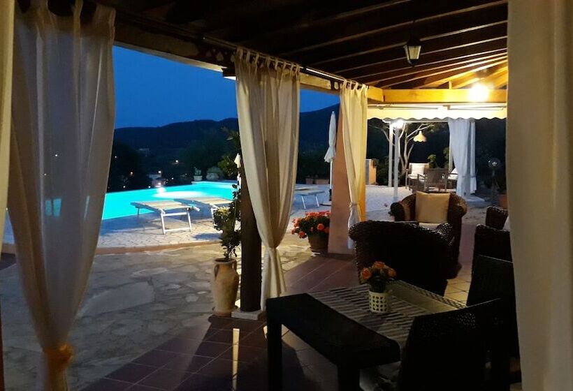 تختخواب و صبحانه Li Muntigeddi