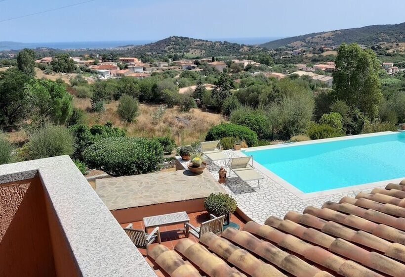 تختخواب و صبحانه Li Muntigeddi