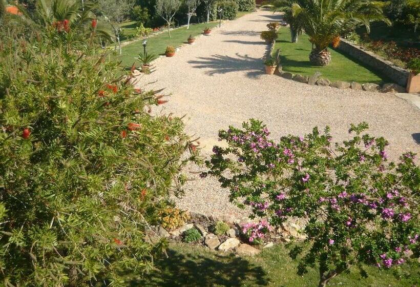 تختخواب و صبحانه Li Muntigeddi