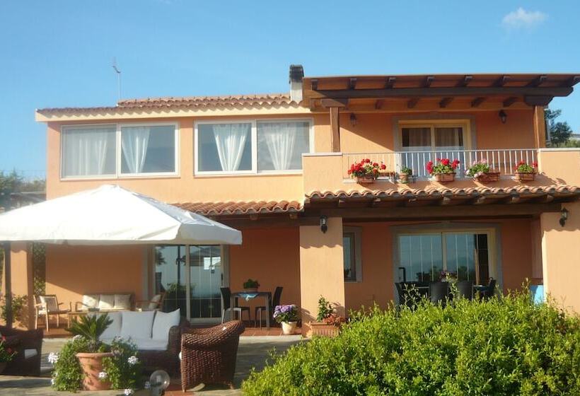 تختخواب و صبحانه Li Muntigeddi