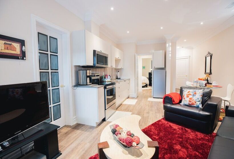 住宿加早餐  Newton Villa