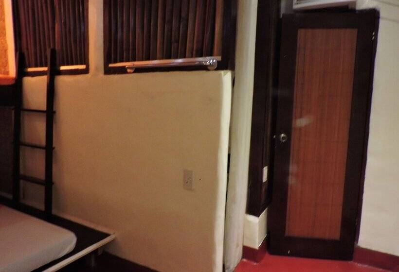 تختخواب و صبحانه Orange Mangrove Pension House