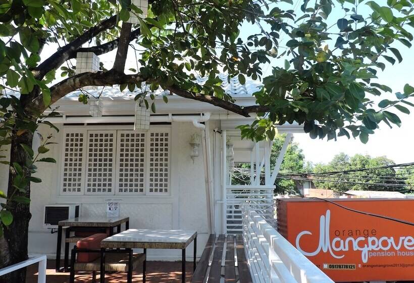 تختخواب و صبحانه Orange Mangrove Pension House