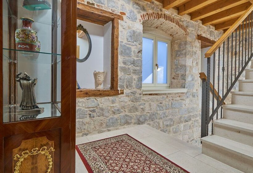 تختخواب و صبحانه Villa Split Heritage