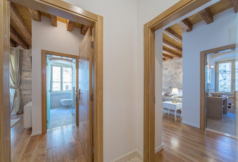 تختخواب و صبحانه Villa Split Heritage