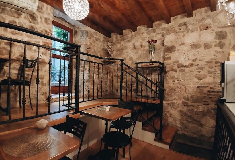 تختخواب و صبحانه Villa Split Heritage