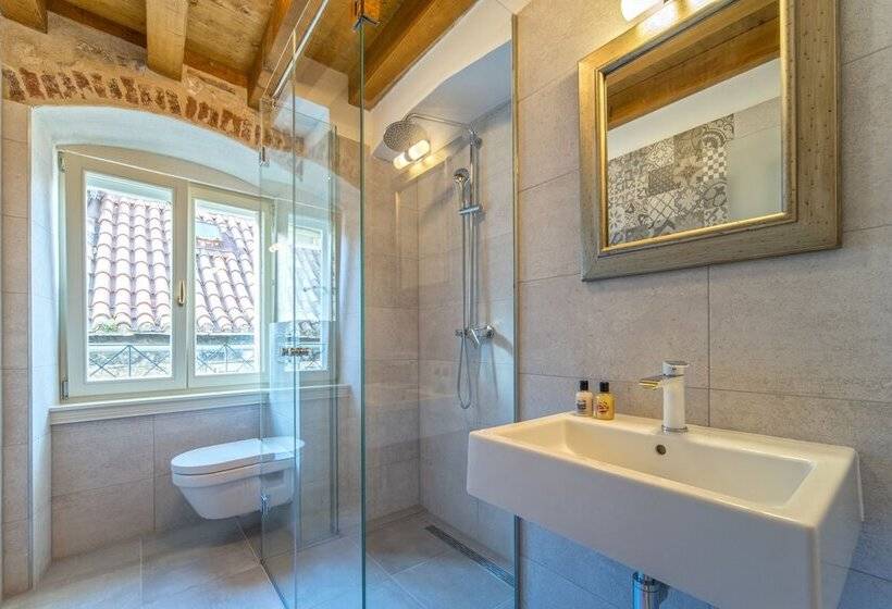 تختخواب و صبحانه Villa Split Heritage