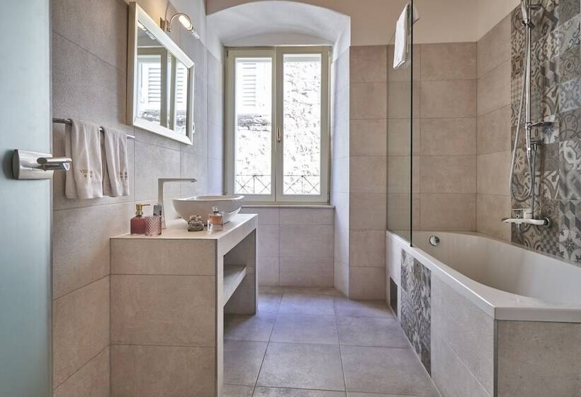 تختخواب و صبحانه Villa Split Heritage