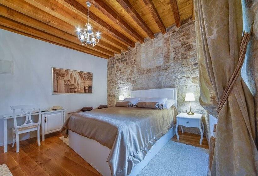 تختخواب و صبحانه Villa Split Heritage