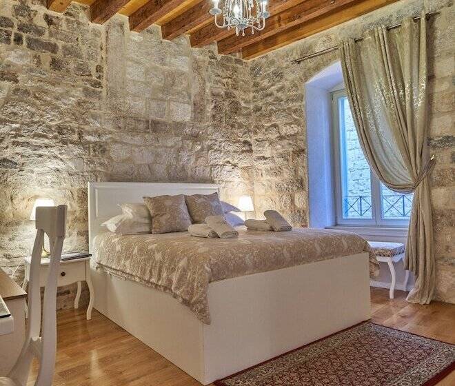 تختخواب و صبحانه Villa Split Heritage