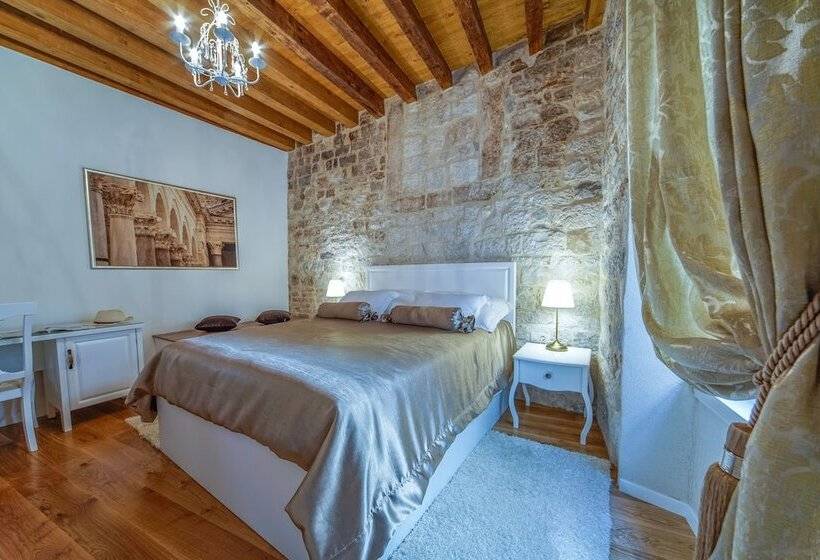 تختخواب و صبحانه Villa Split Heritage