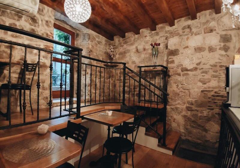 تختخواب و صبحانه Villa Split Heritage